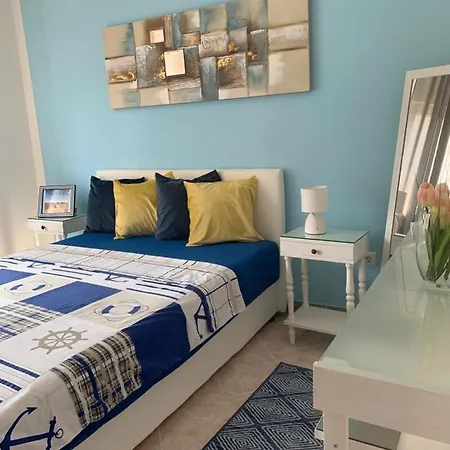Blue Vibes Apartment *